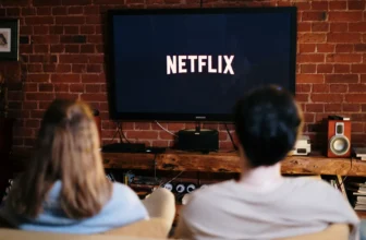 Netflix aggiorna i prezzi in Italia: guida ai nuovi abbonamenti e alle opzioni per risparmiare