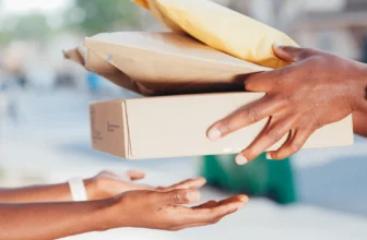 Amazon Premia la Tua Pazienza: Uno Sconto Extra per Chi Sceglie la Consegna Non Urgente